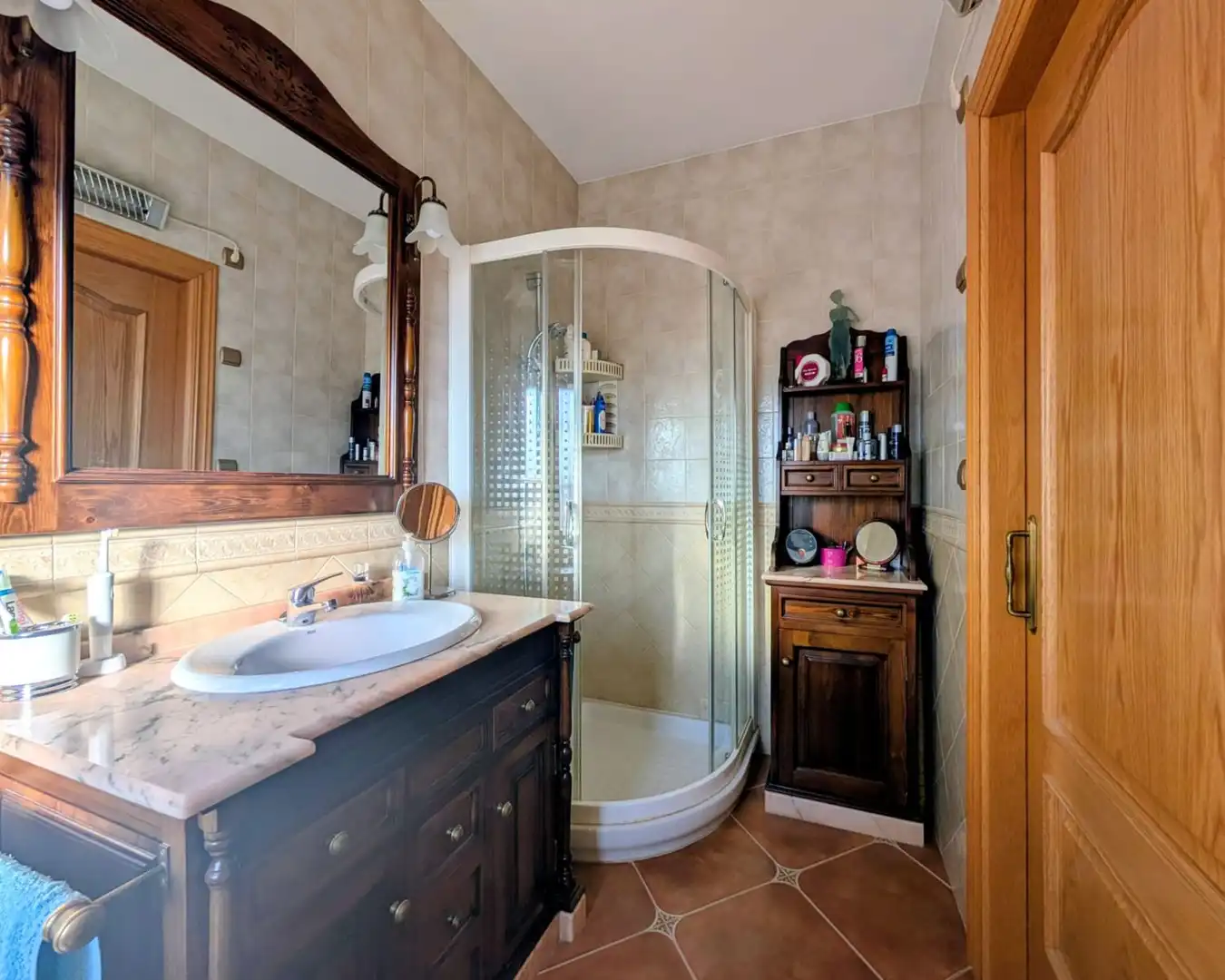 Bany de Casa o xalet en venda en Loja amb Aire condicionat, Calefacció i Jardí privat