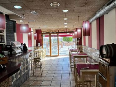 Business premises for sale in Ris