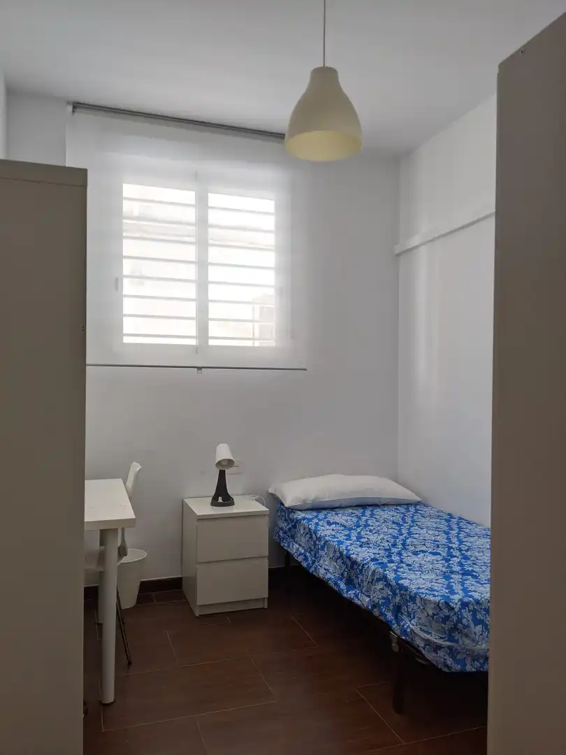 Wohnung zur Miete in Calle Fuente Nueva, Centro - Sagrario