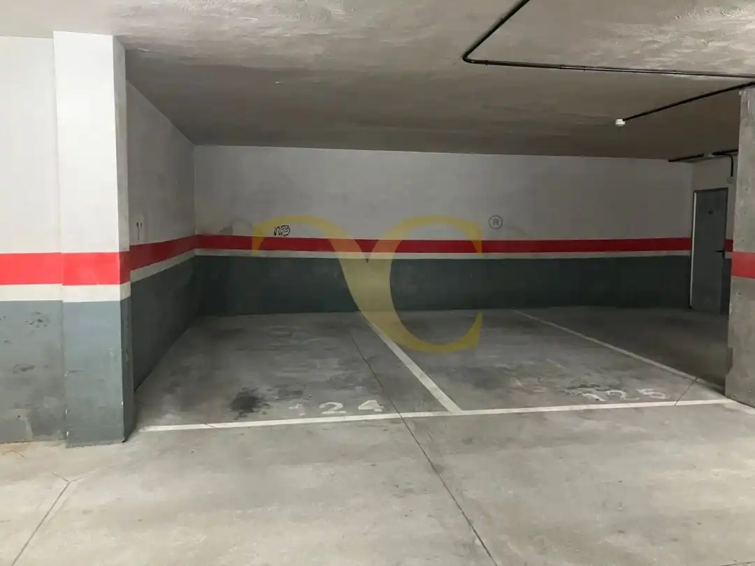 Parking of Garage for rent in Llanes