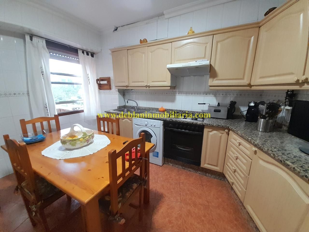 Kitchen of Flat for sale in Tui  with Heating