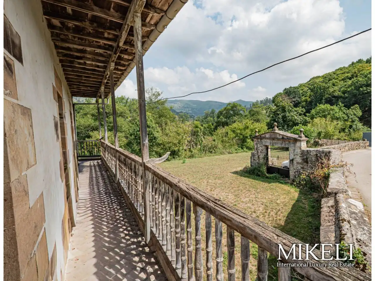 Terraza de Finca rústica en venta en Saro con Jardín privado y Parquet
