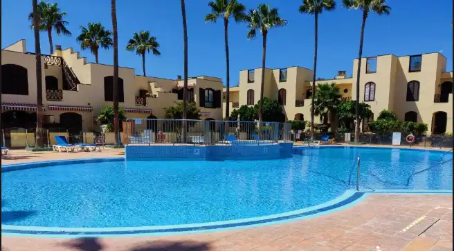 Maison mitoyenne avec piscine à vendre à Costa del Silencio, imagen 2