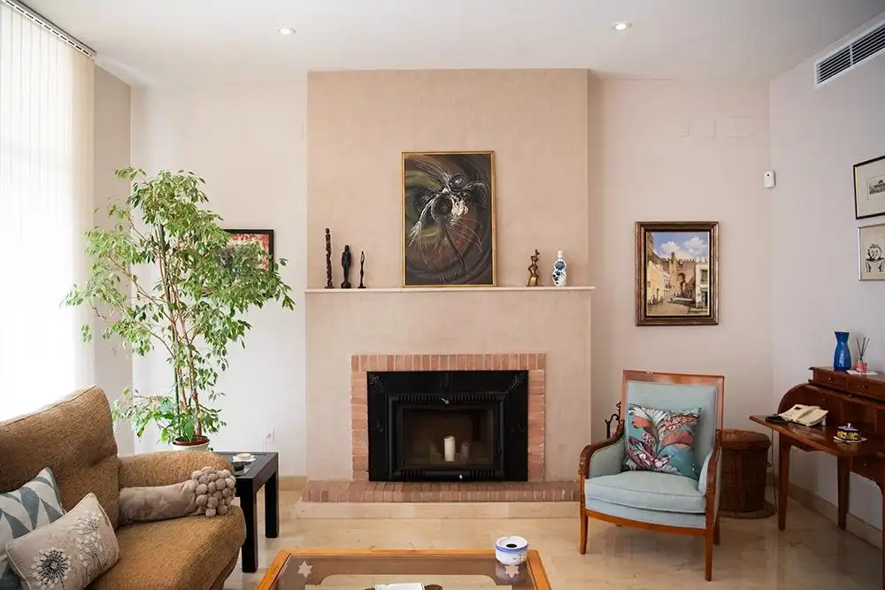 Sala de estar de Casa o chalet en venta en Bormujos con Aire acondicionado, Calefacción y Jardín privado