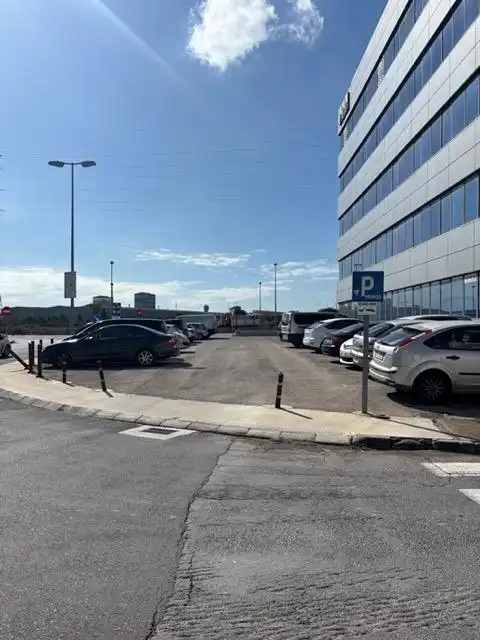 Parking de Oficina en venta en Sagunto / Sagunt con Aire acondicionado y Calefacción