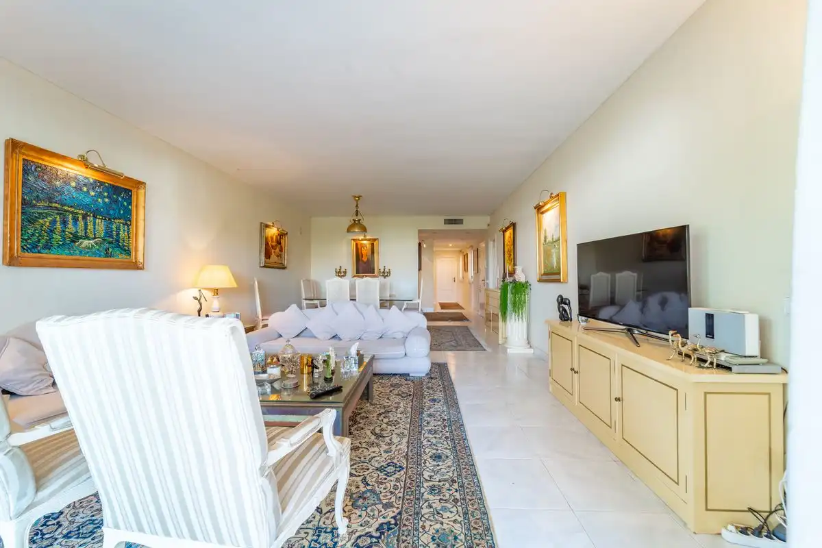 Living room of Flat for sale in Marbella  with Air Conditioner, Heating and Private garden
