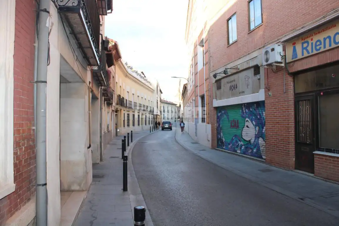 Vista exterior de Pis en venda en Guadalajara amb Aire condicionat, Terrassa i Traster