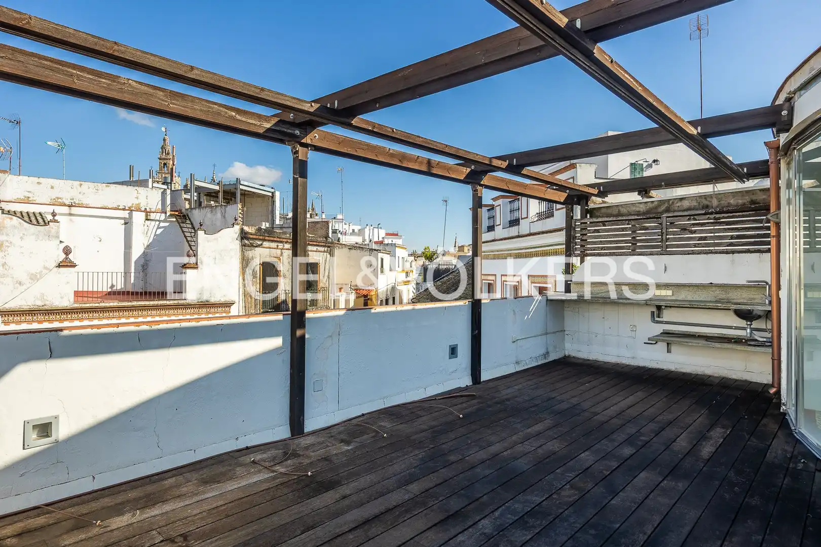 Terrace of Houses for sale in Sevilla  with Air Conditioner, Heating and Storage room
