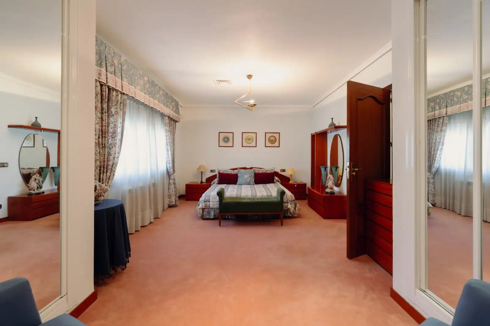 Bedroom of Houses for sale in Recas  with Air Conditioner, Heating and Private garden