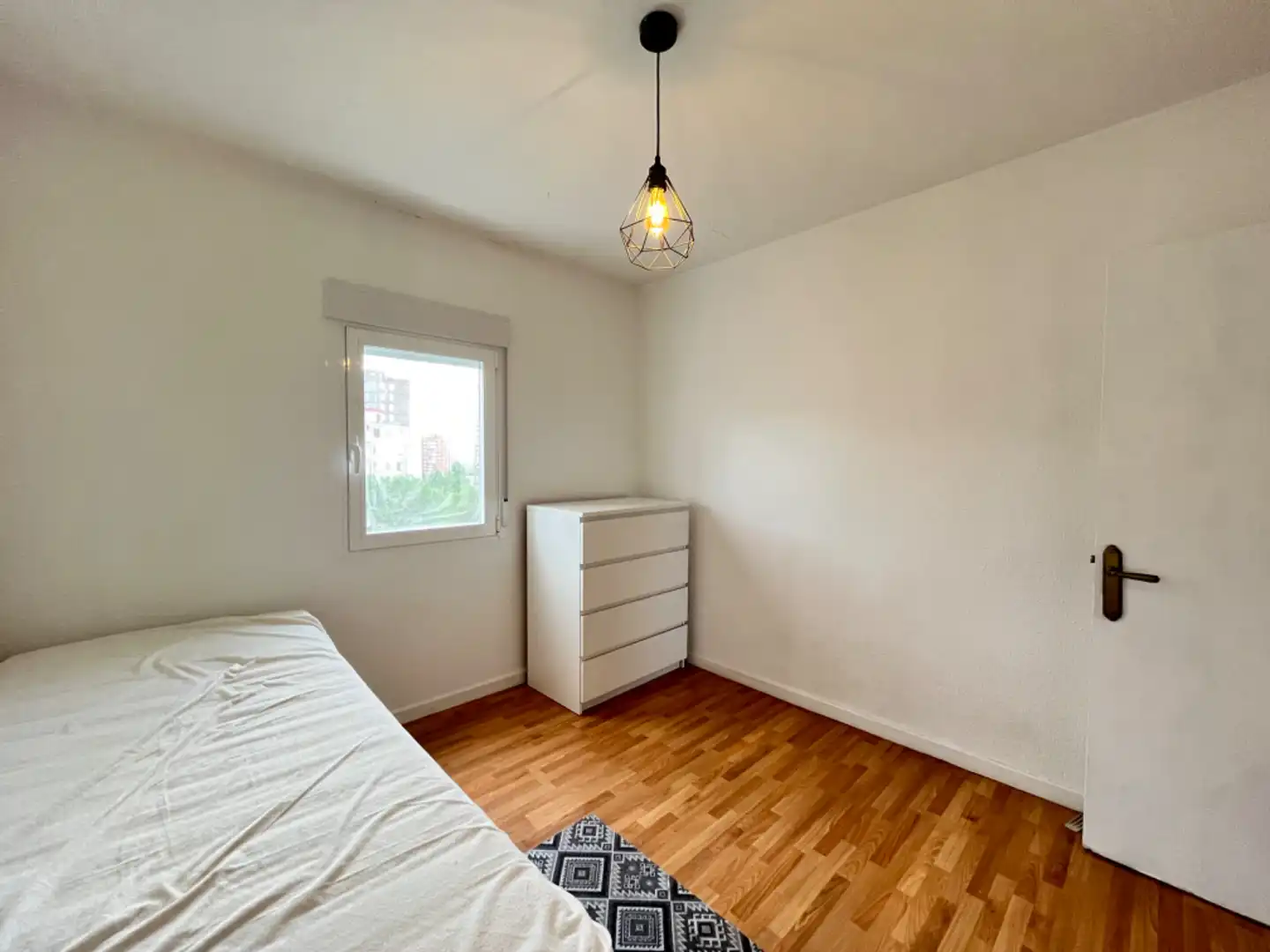 Bedroom of Flat for sale in Madrid  with Heating, Terrace and Furnished