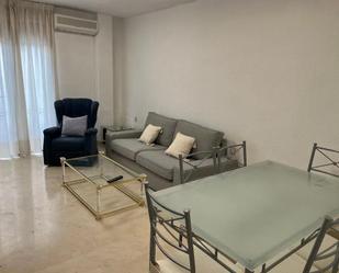 Sala d'estar de Pis de lloguer en  Granada Capital amb Calefacció i Balcó