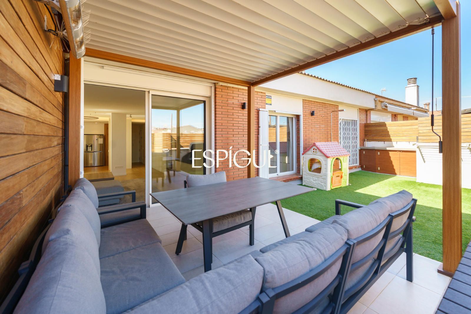 Terrasse von Wohnung zum Verkauf in  Barcelona Capital mit Klimaanlage, Heizung und Parkett