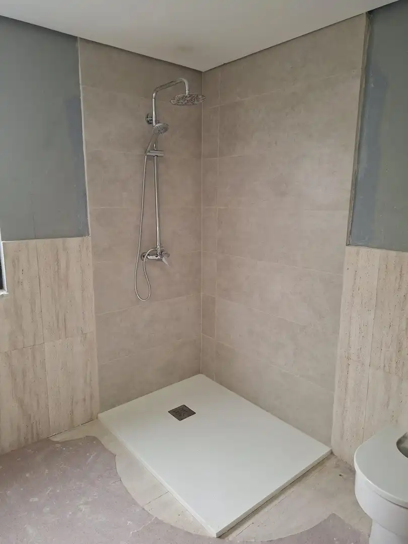 Bany de Pis de lloguer en Almansa amb Calefacció i Parquet