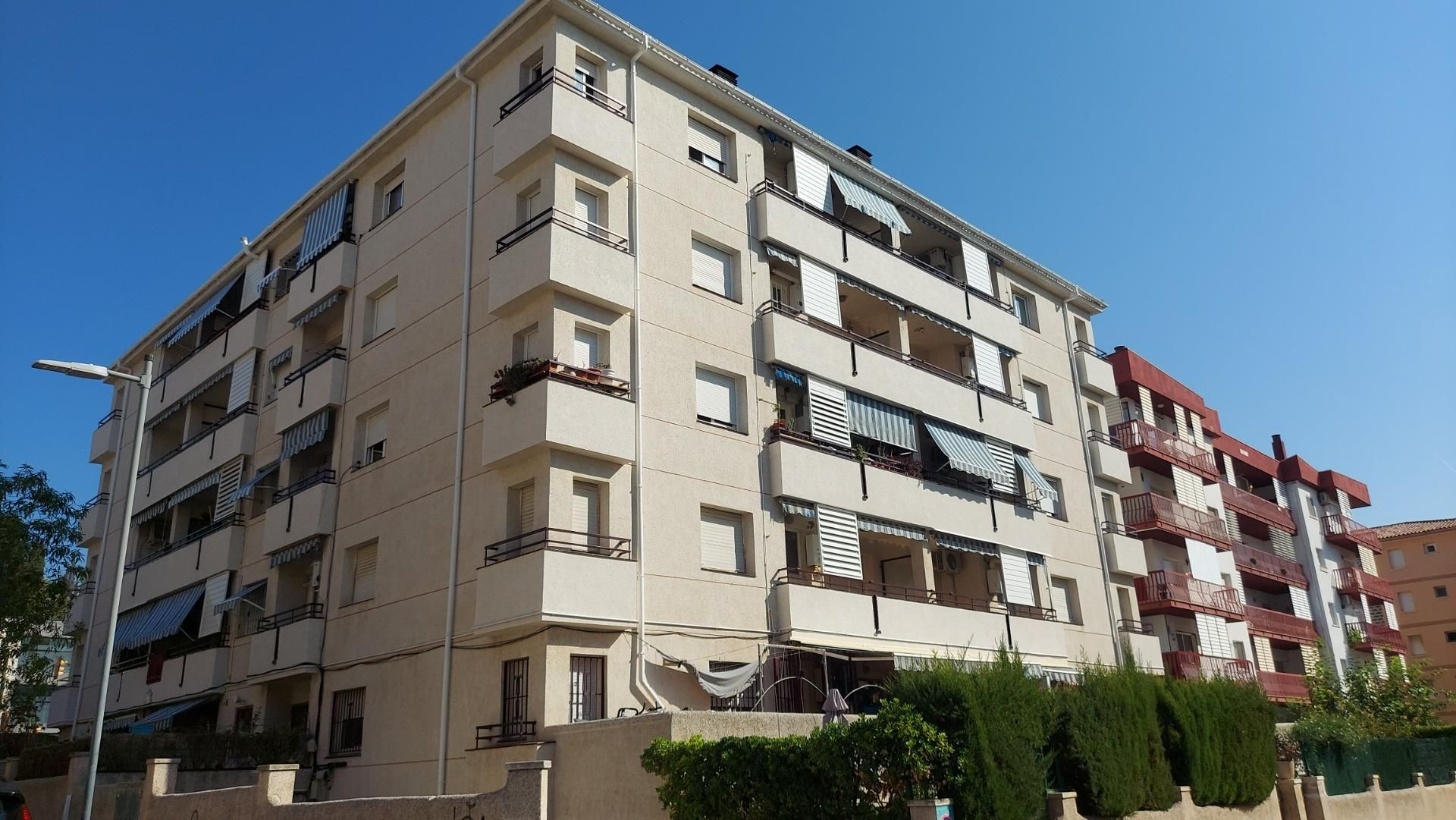 Vista exterior de Planta baixa en venda en Calafell amb Aire condicionat, Calefacció i Jardí privat