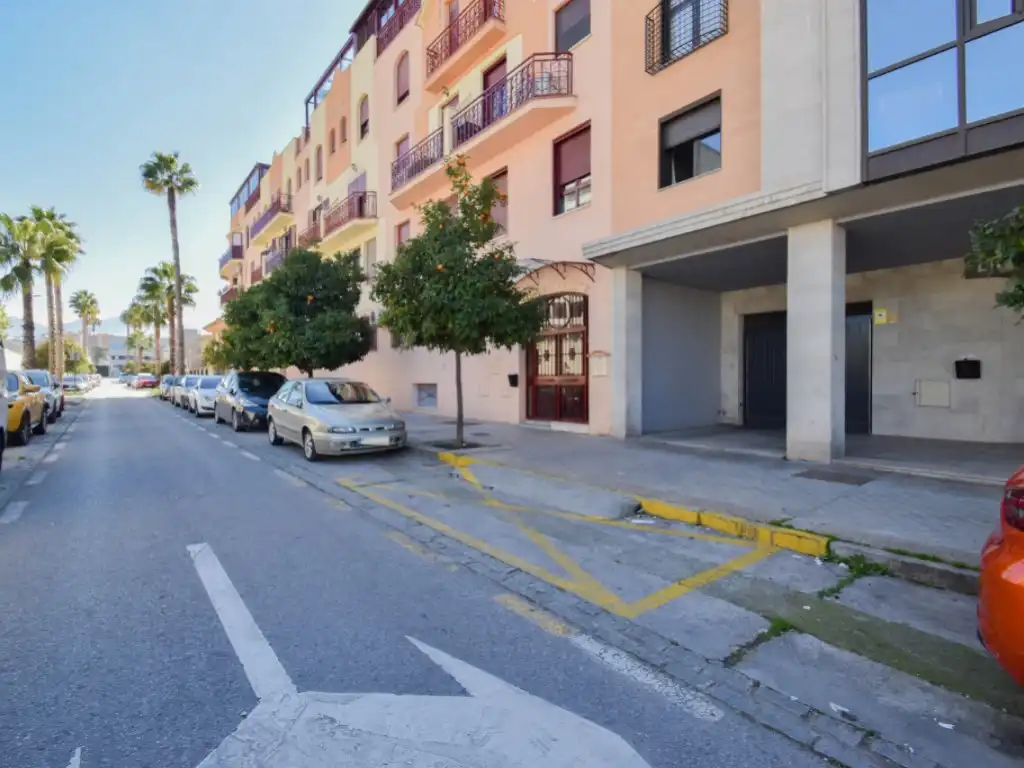 Vista exterior de Dúplex en venta en Granada con Piscina