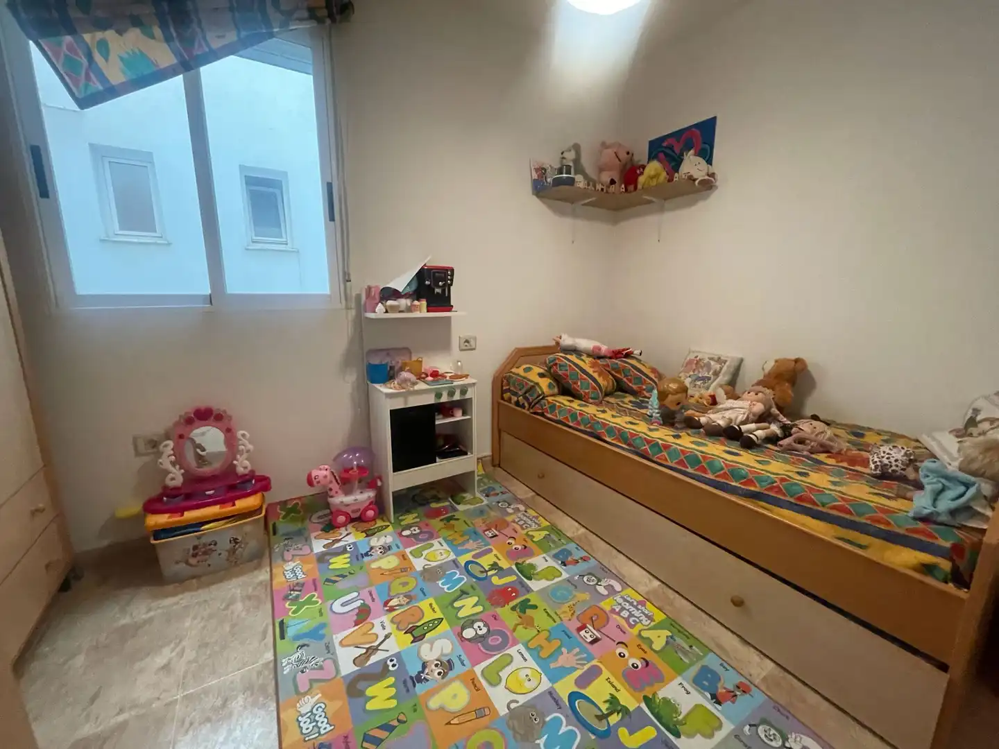 Dormitori de Apartament en venda en Moncofa amb Terrassa, Traster i Moblat