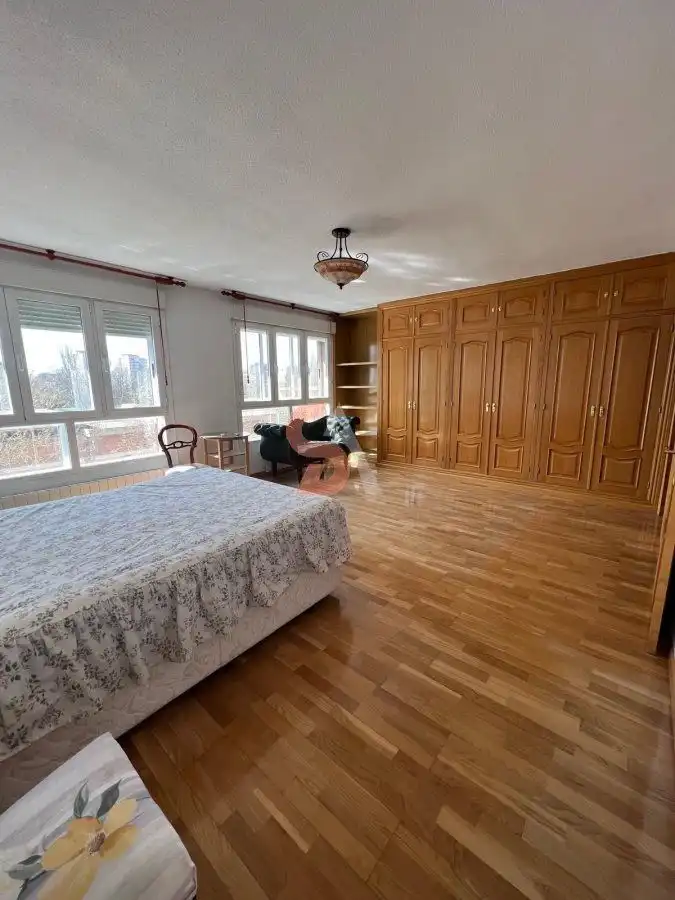 Bedroom of Flat for rent in Valladolid  with Heating and Terrace