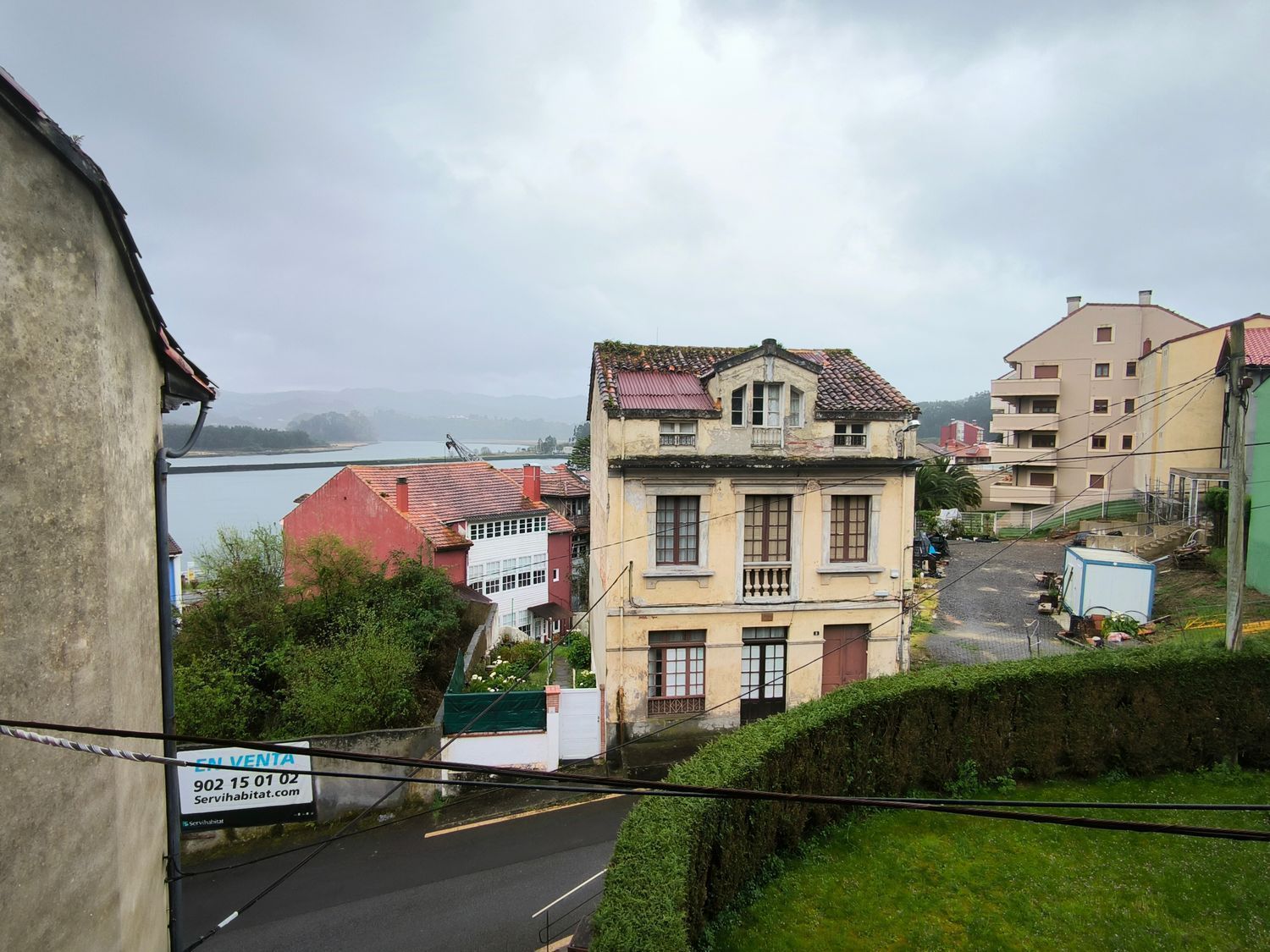 Casa adosada en venda a Muros de Nalón