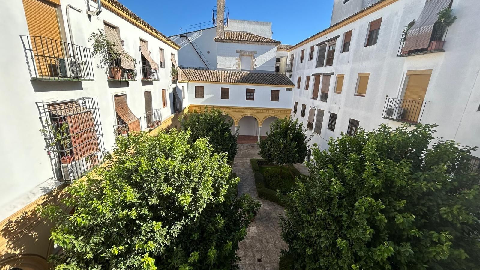 Exterior view of Flat for sale in Jerez de la Frontera  with Air Conditioner, Private garden and Storage room
