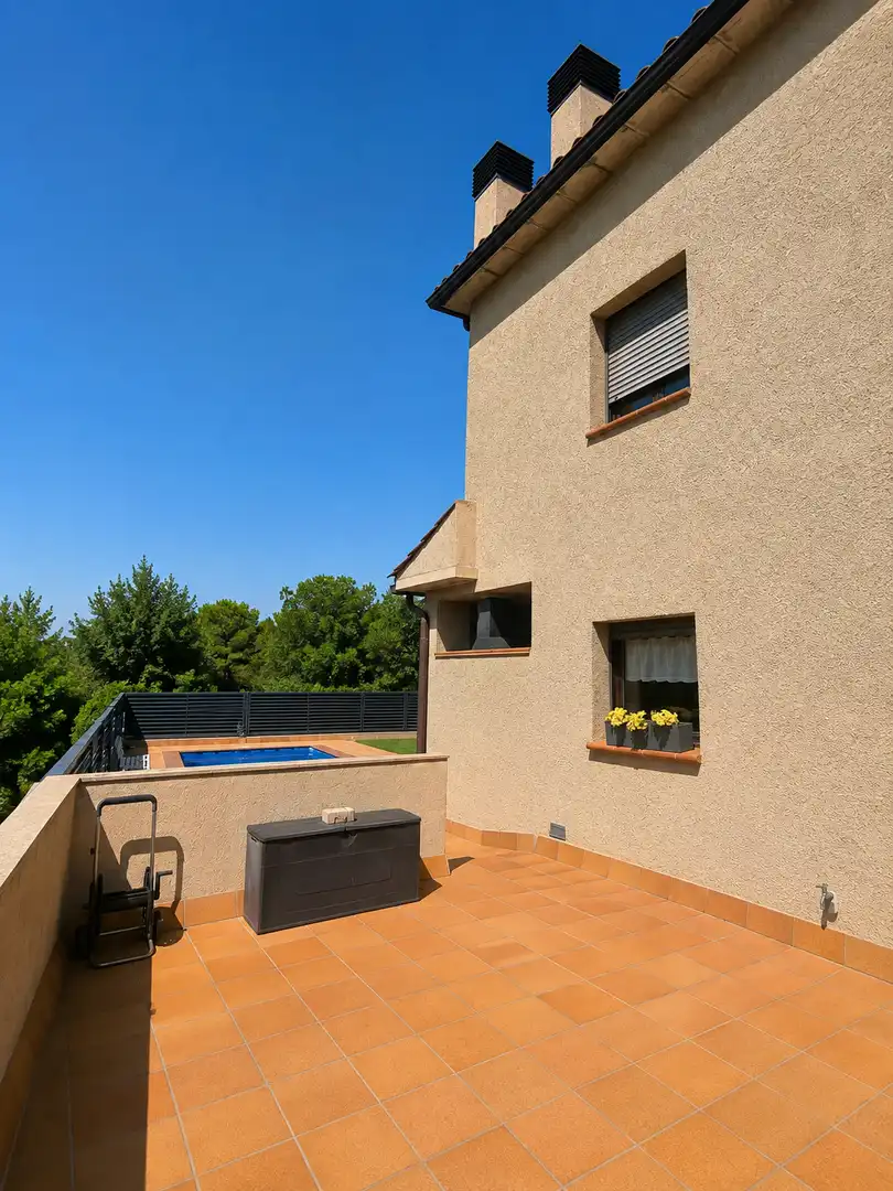 Chalet con piscina en venta en NARCIS MONTURIOL, imagen 12