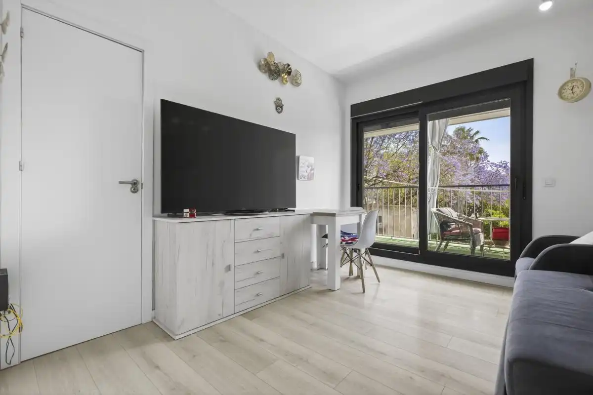 Habitación de Piso en venta en  Sevilla Capital con Aire acondicionado, Calefacción y Jardín privado