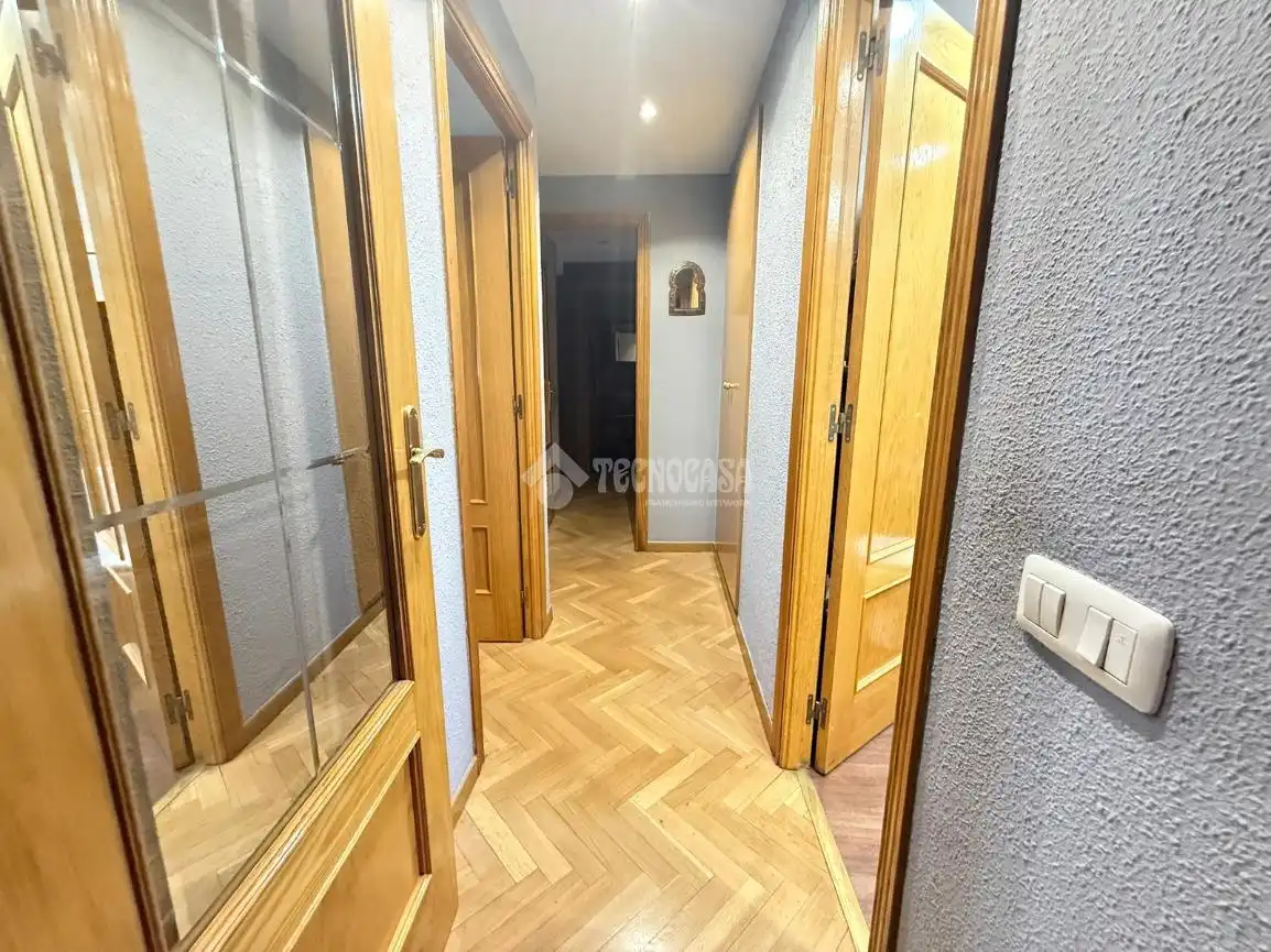 Piso en venta en Alcorcón con Aire acondicionado, Terraza y Piscina comunitaria