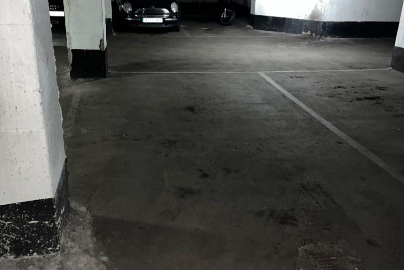 Photo 1 of Garage to rent in Calle de Hermosilla, 28, Recoletos, Madrid