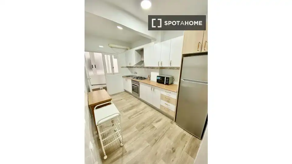 Kitchen of Flat for share in Murcia  with Air Conditioner, Terrace and Furnished