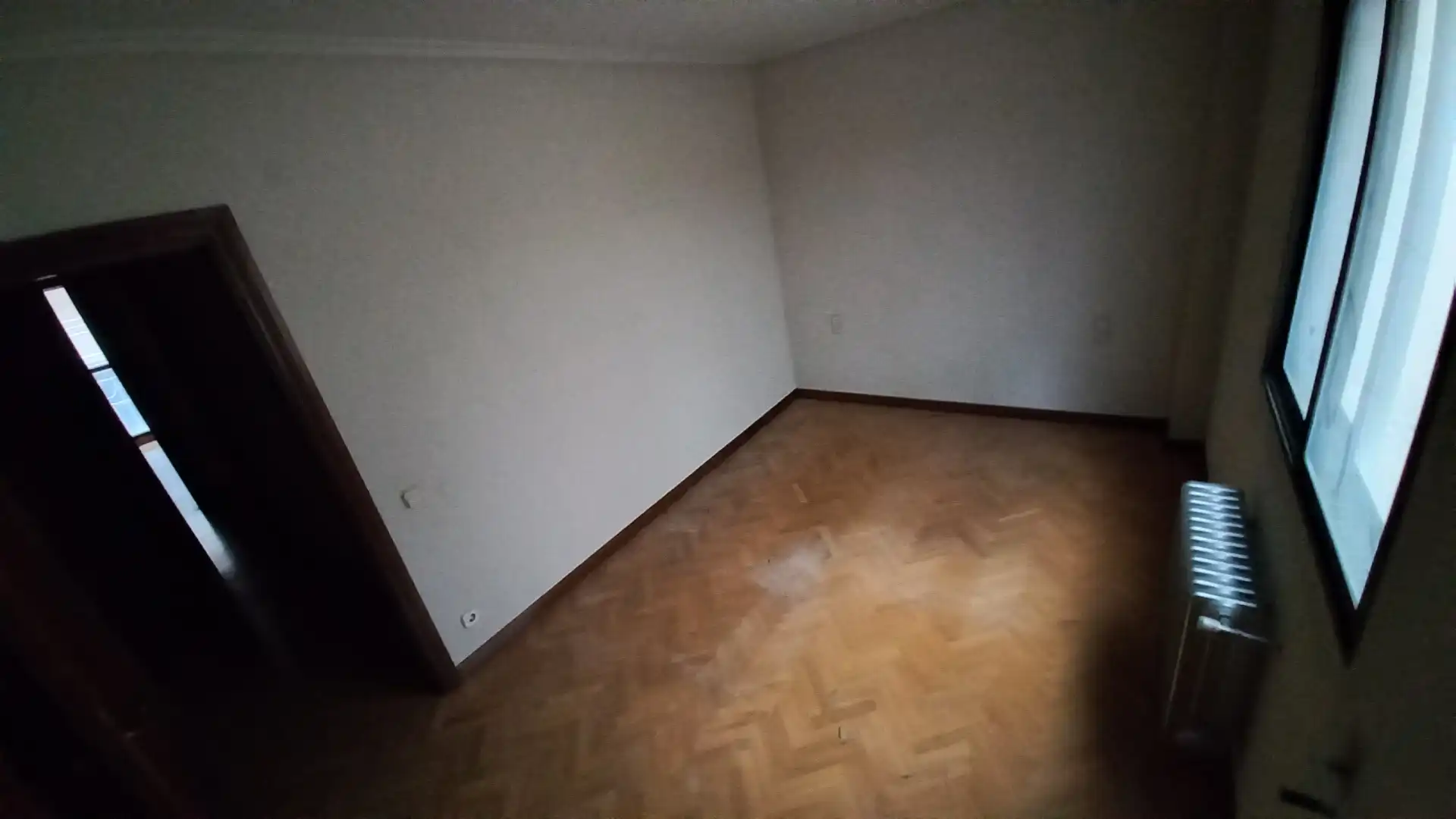 Dormitori de Pis en venda en Zamora Capital  amb Calefacció, Parquet i Traster