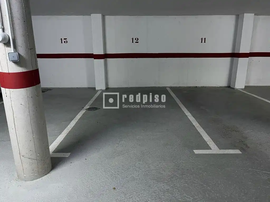 Parking of Garage for rent in Madrid