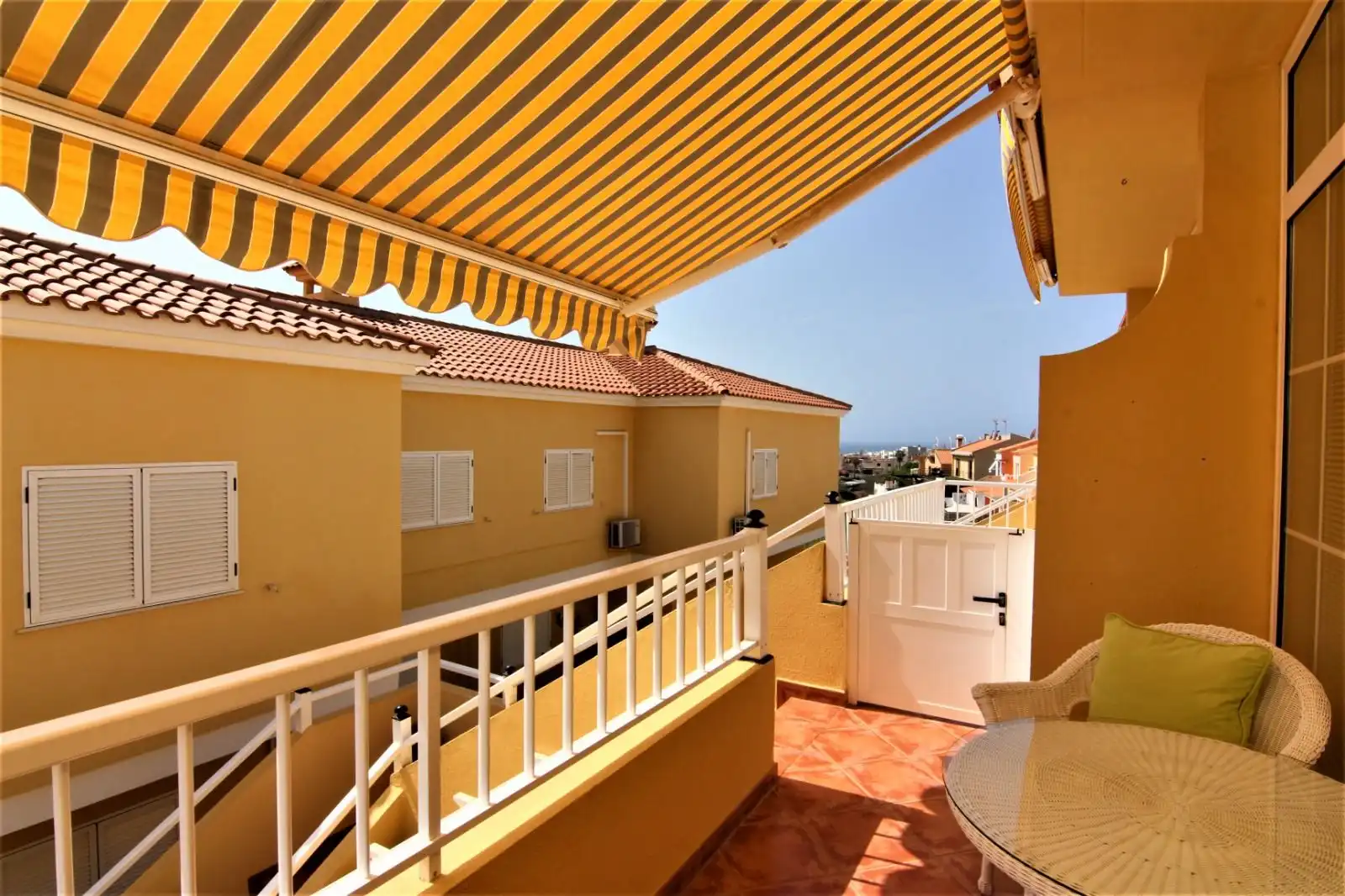 Terraza de Apartamento de alquiler en Mogán con Terraza y Piscina comunitaria