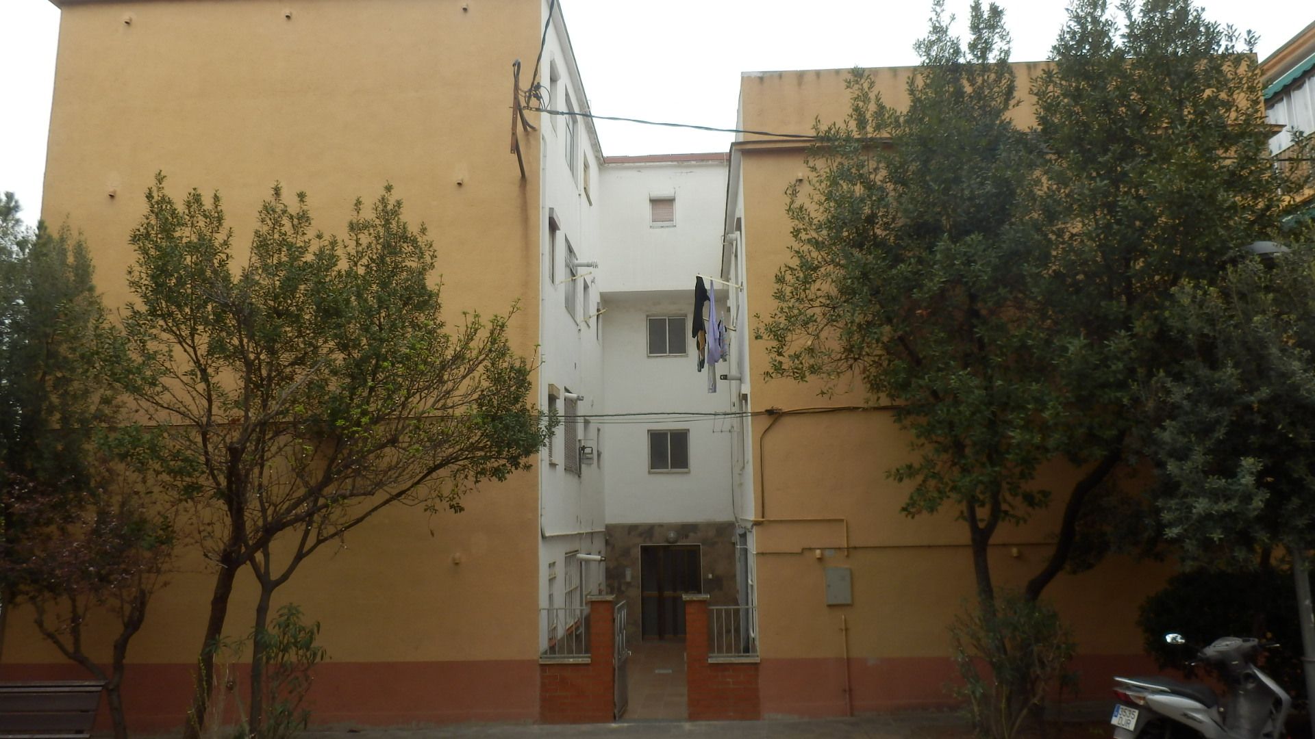 Vista exterior de Piso en venta en Santa Coloma de Gramenet