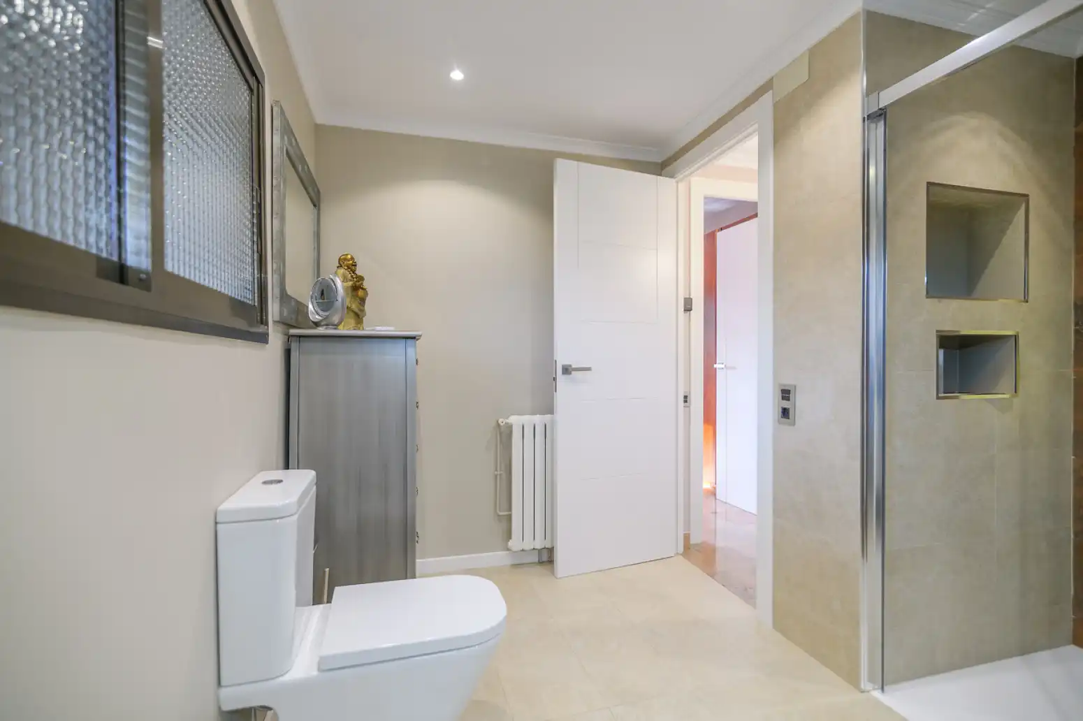 Baño de Casa o chalet en venta en Gavà con Terraza, Piscina y Balcón