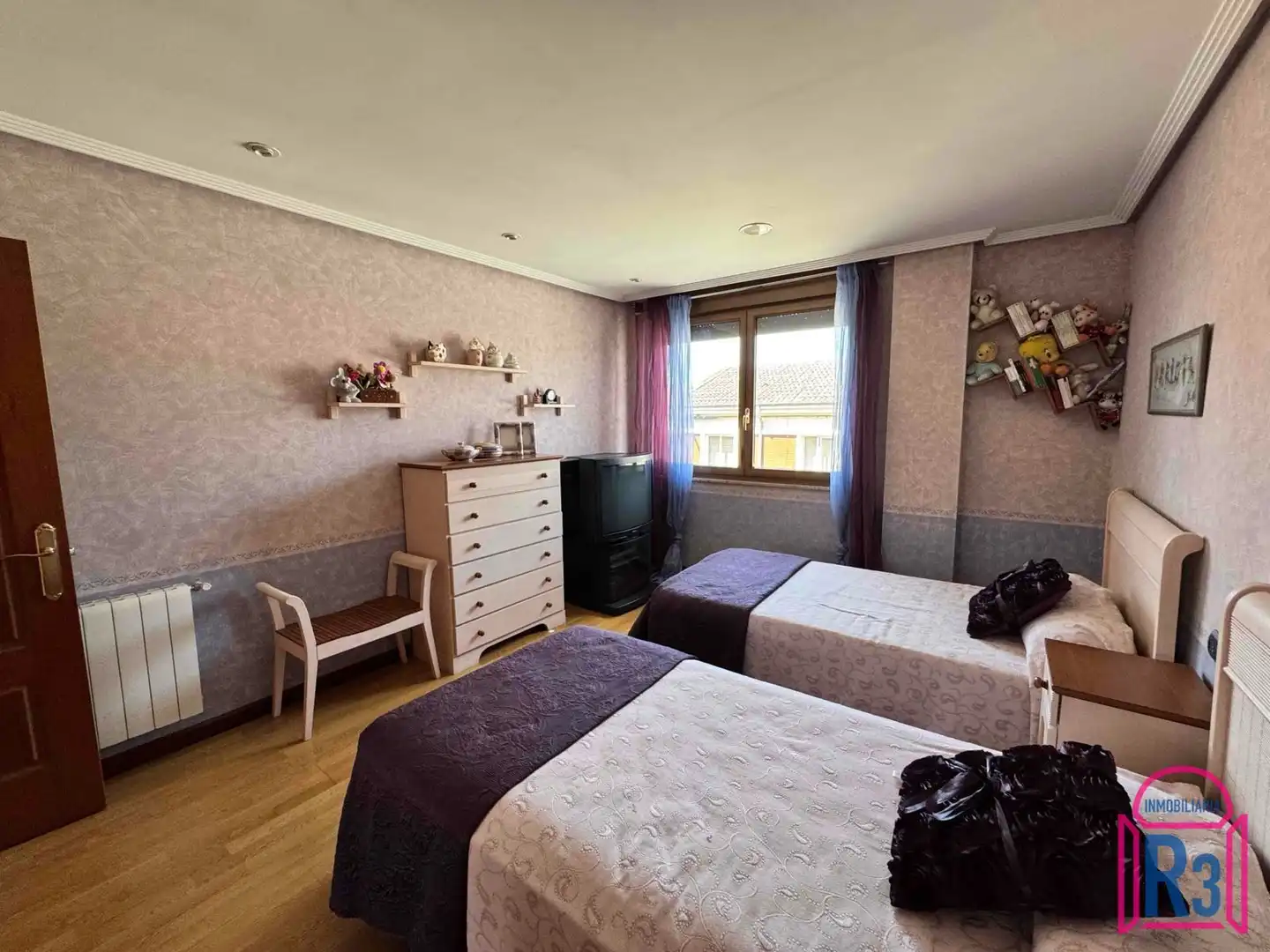 Dormitori de Casa o xalet en venda en Onzonilla amb Calefacció i Terrassa