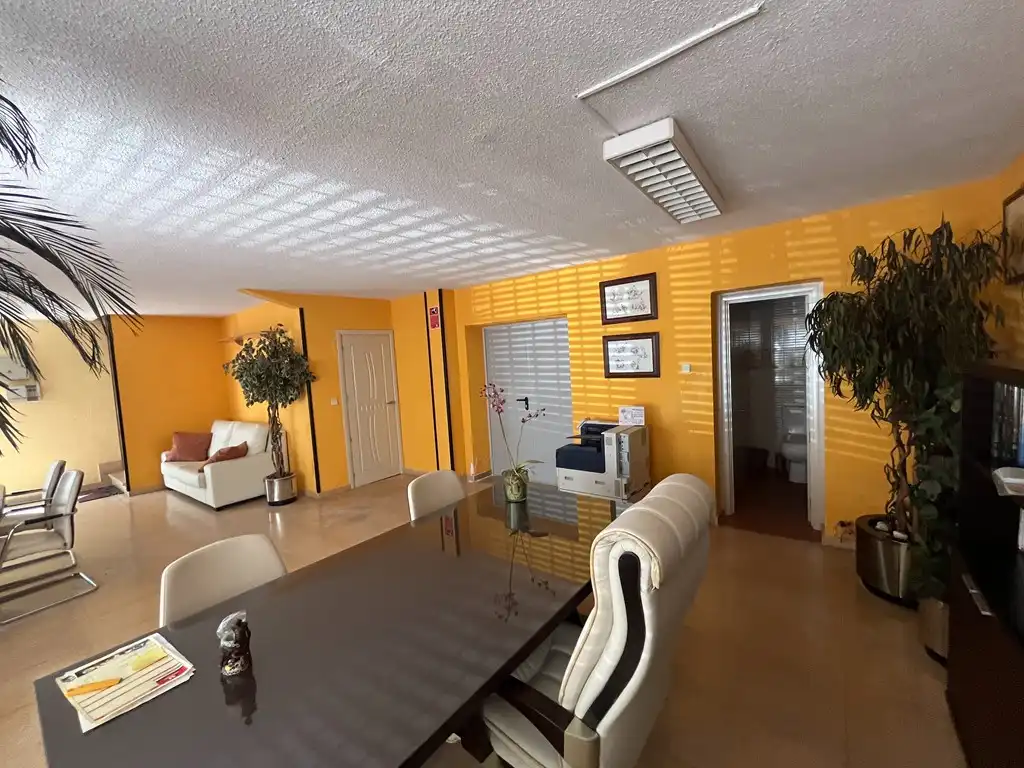 Fabrikhallen zum Verkauf in  Albacete Capital mit Heizung und Alarm