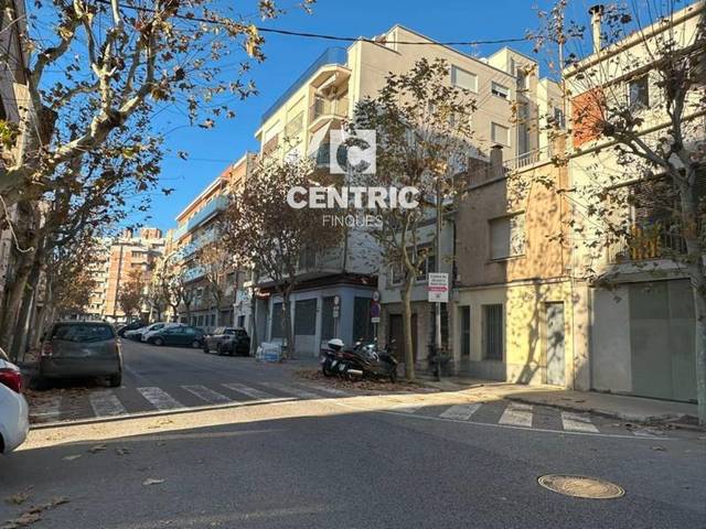Casa-chalet en Venta en Vallparadís - Antic Poble de Sant Pere
