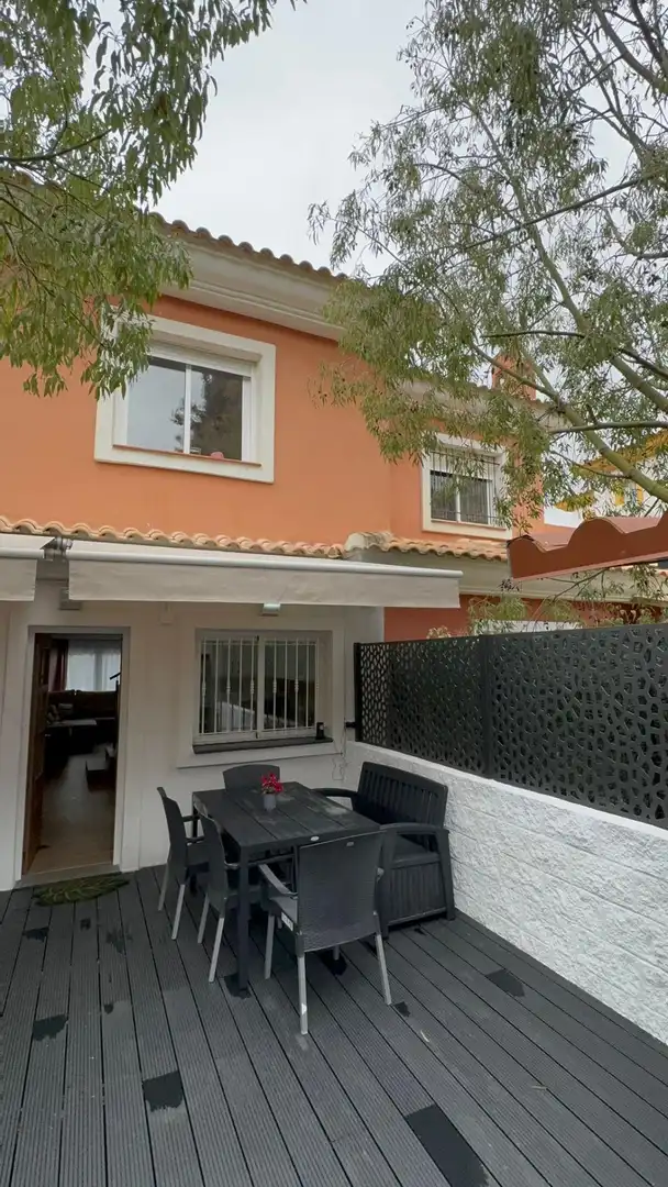 Exterior view of Detached homes for rent in Mutxamel  with Air Conditioner, Private garden and Parquet flooring