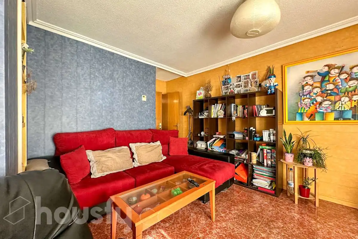 Detached homes for sale in Calle del Grabado, Sector 3