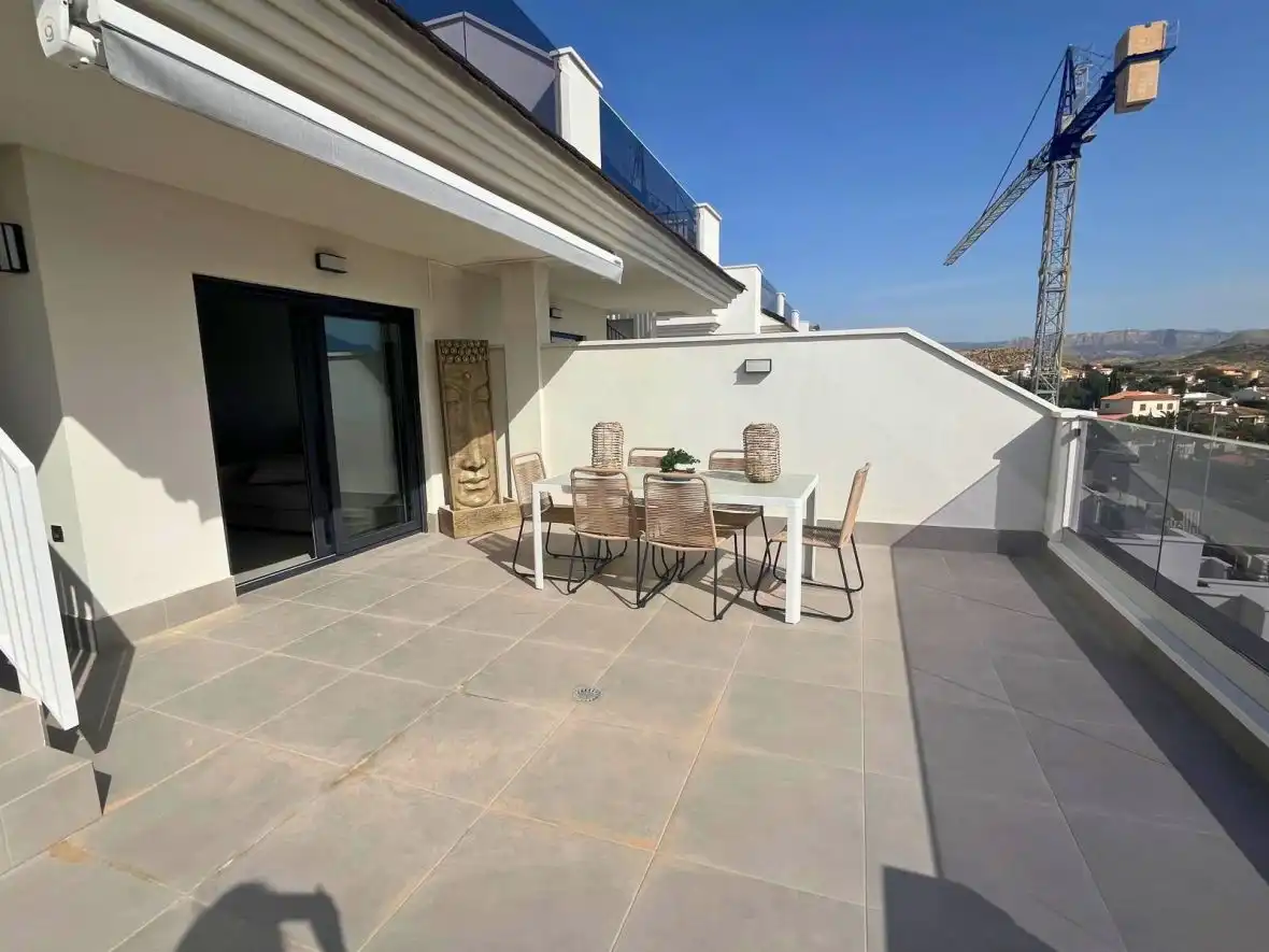 Appartement compact avec piscine à vendre à C. del Sofre 751