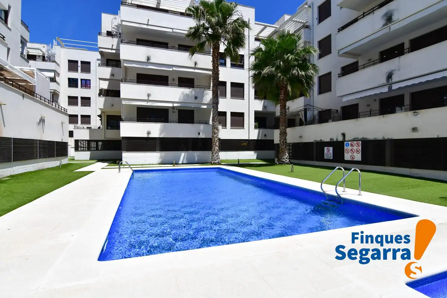 Piscina de Pis en venda en El Vendrell amb Calefacció, Terrassa i Piscina comunitària
