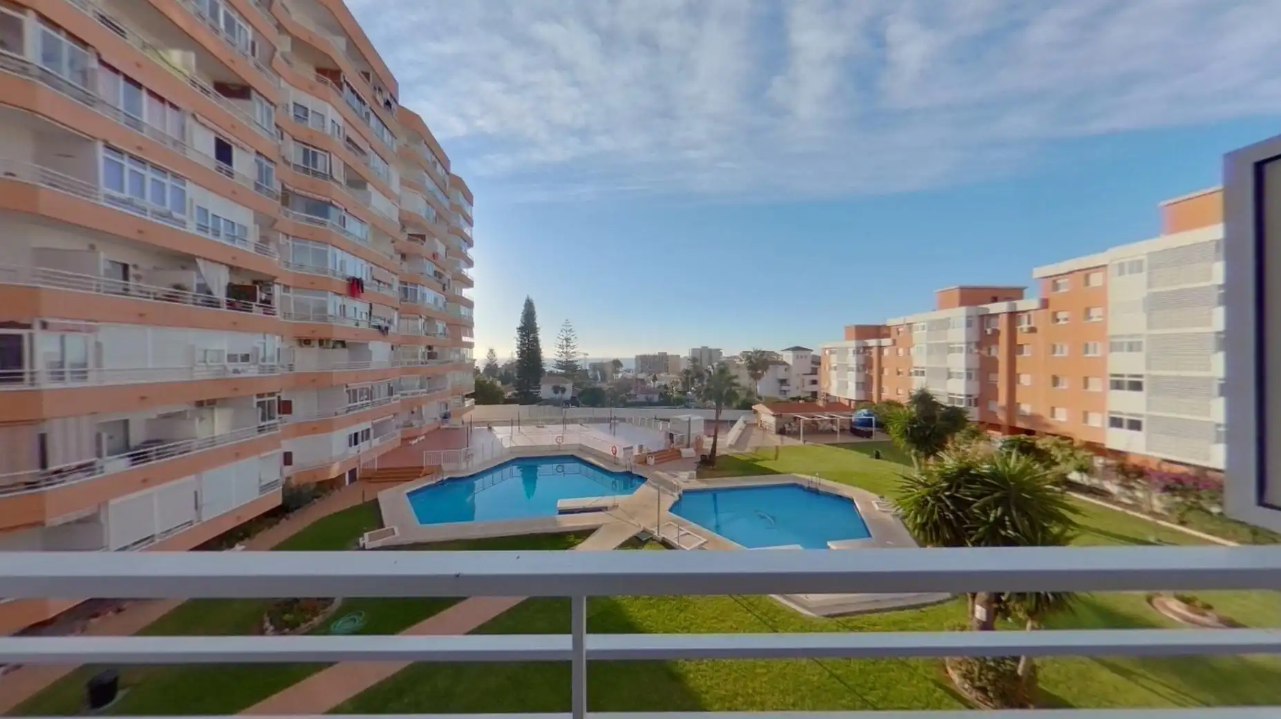 Habitación de Estudio en venta en Torremolinos con Piscina comunitaria