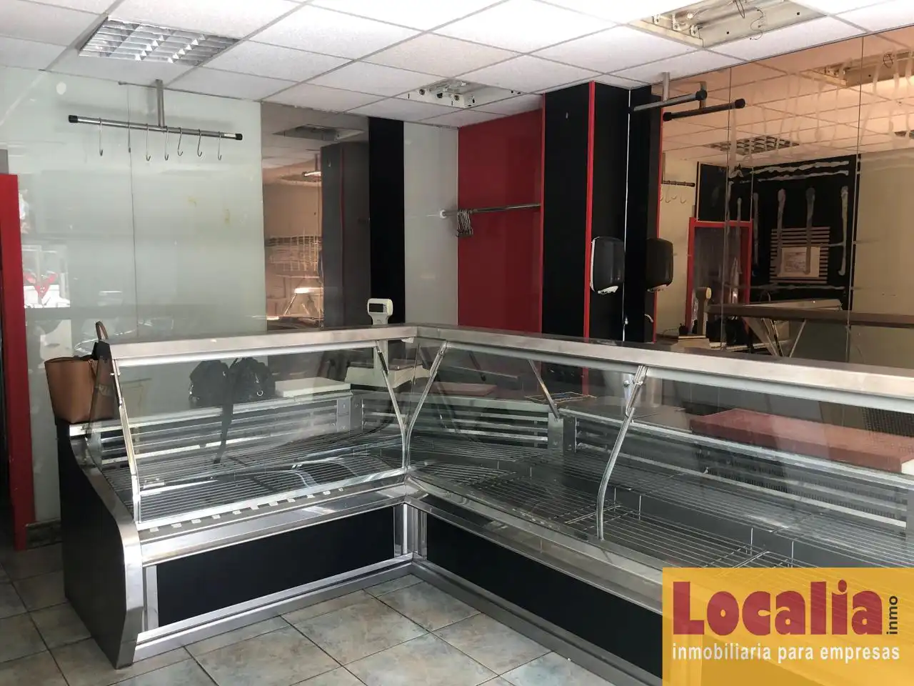 Local comercial de lloguer a Avenida Cantabria, imagen 2