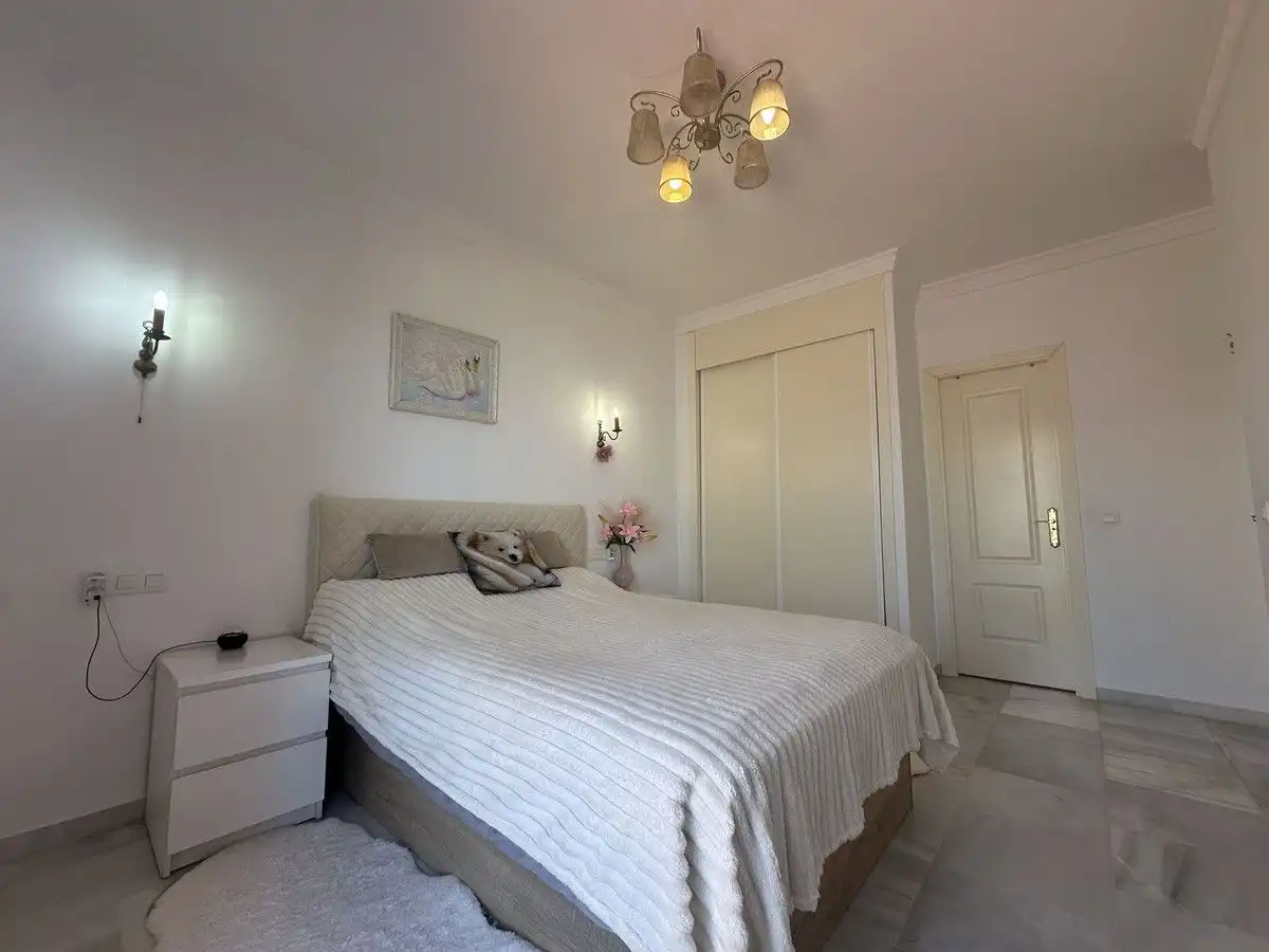 Dormitori de Casa o xalet en venda en Mijas amb Aire condicionat, Jardí privat i Terrassa