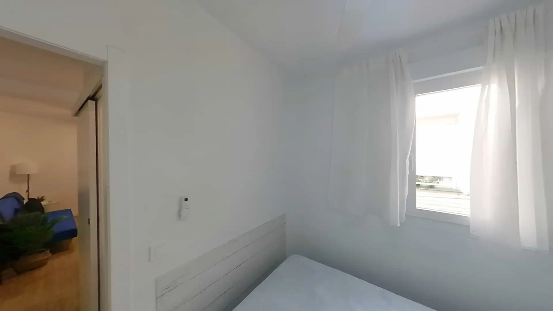 Habitación de Piso de alquiler en  Madrid Capital con Calefacción y Amueblado