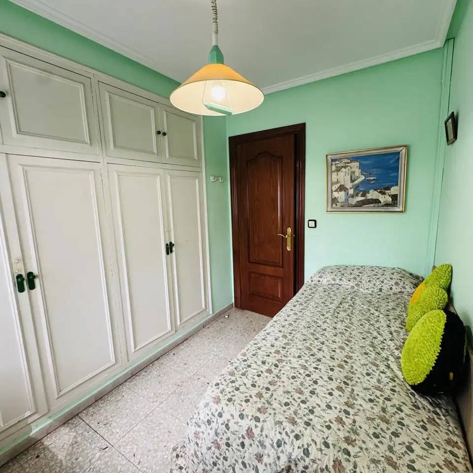 Flat for sale in De Cesáreo Alierta, La Granja
