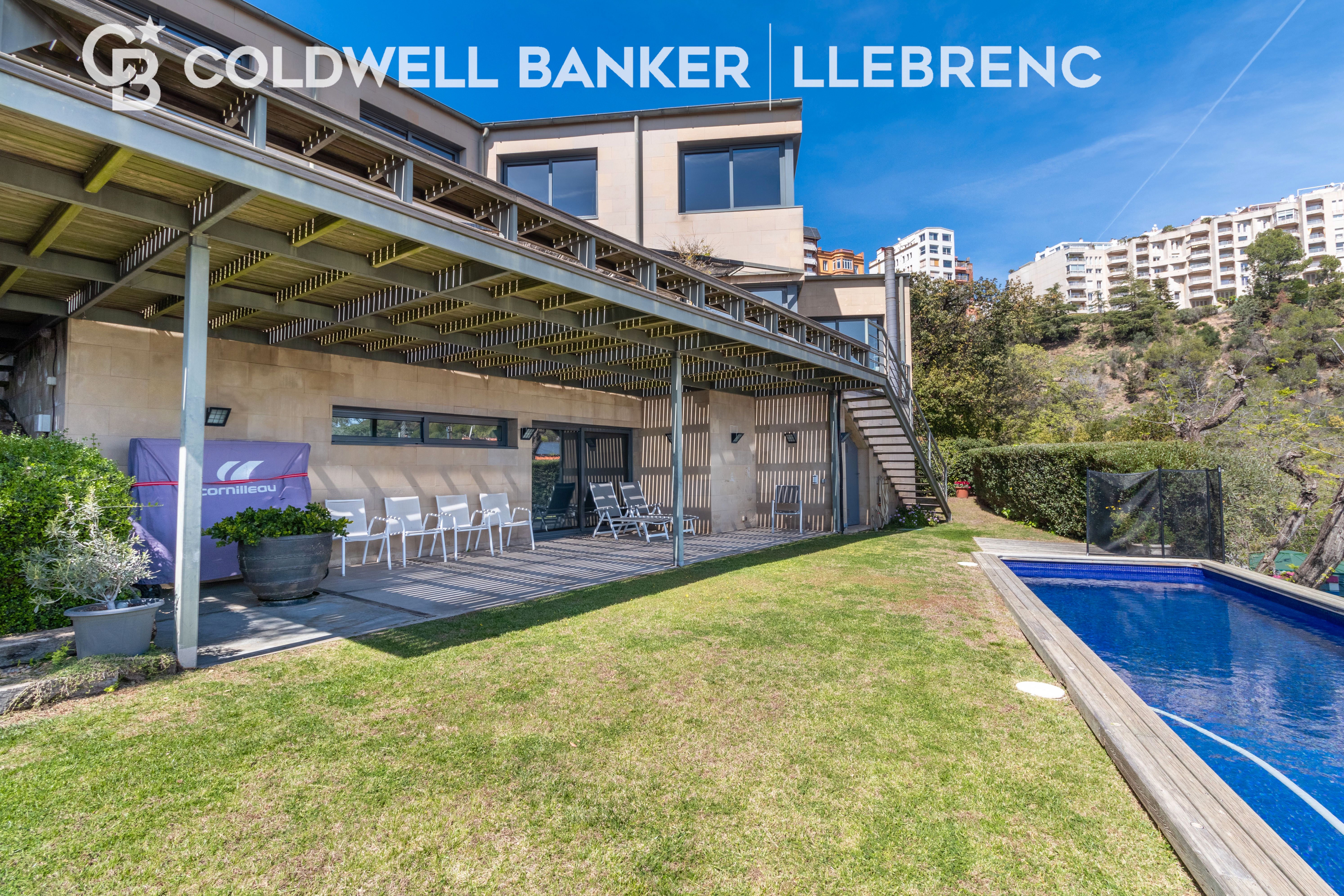 Terrassa de Casa o xalet en venda en  Barcelona Capital amb Aire condicionat, Calefacció i Jardí privat