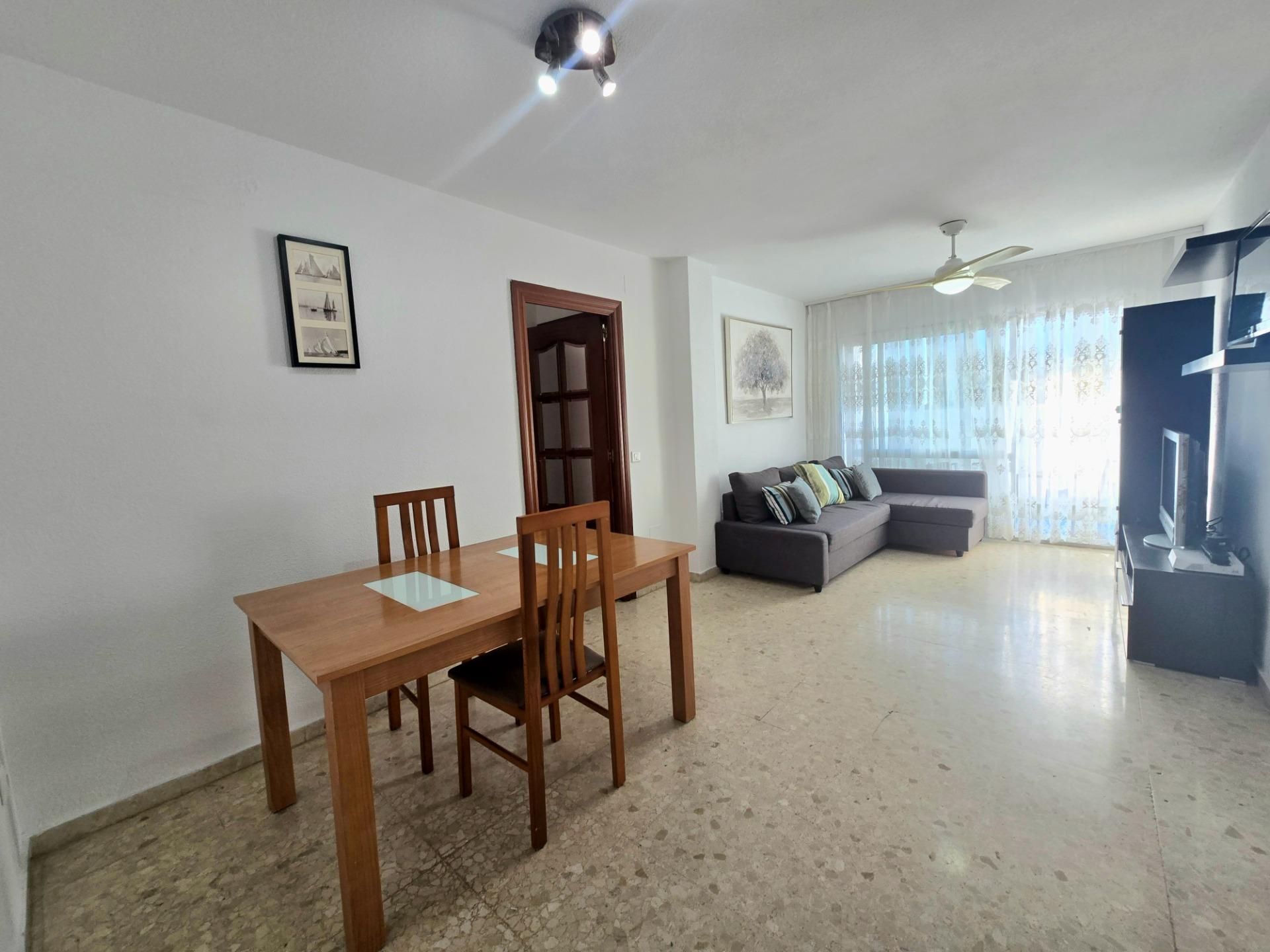 Sala de estar de Piso en venta en Torremolinos con Aire acondicionado, Jardín privado y Terraza