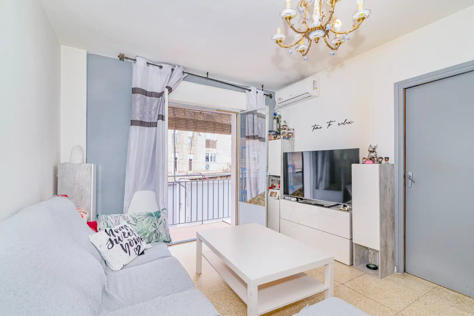 Wohnzimmer von Wohnung zum Verkauf in Granada mit Balkon