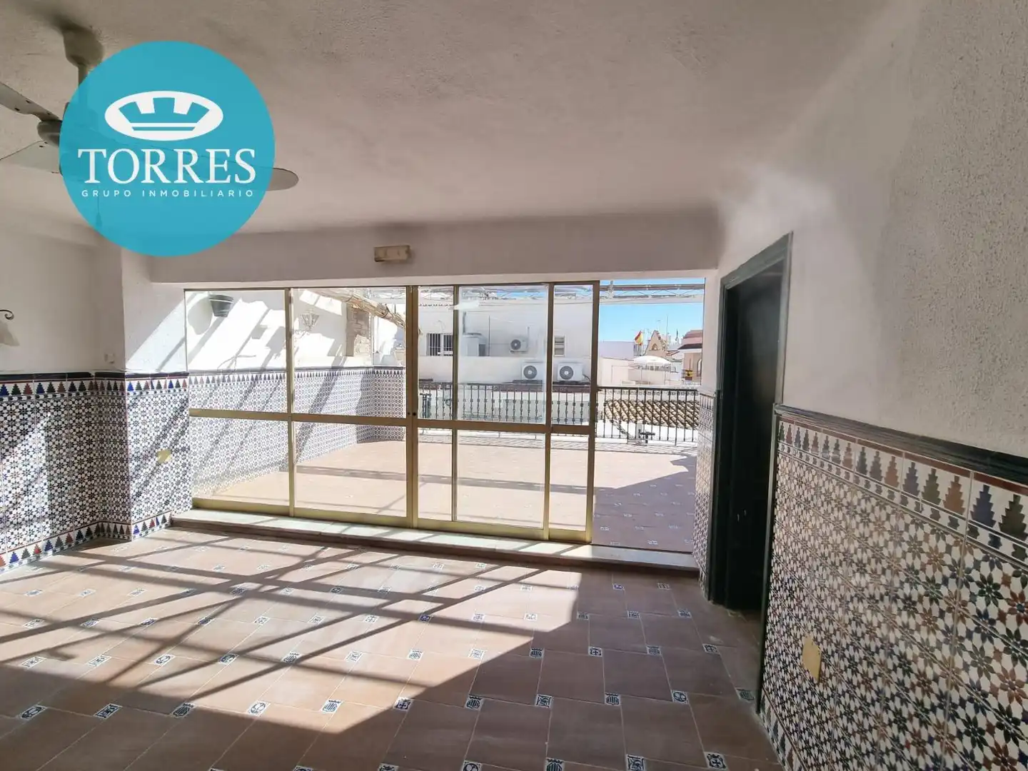 Vista exterior de Àtic en venda en Torremolinos amb Terrassa