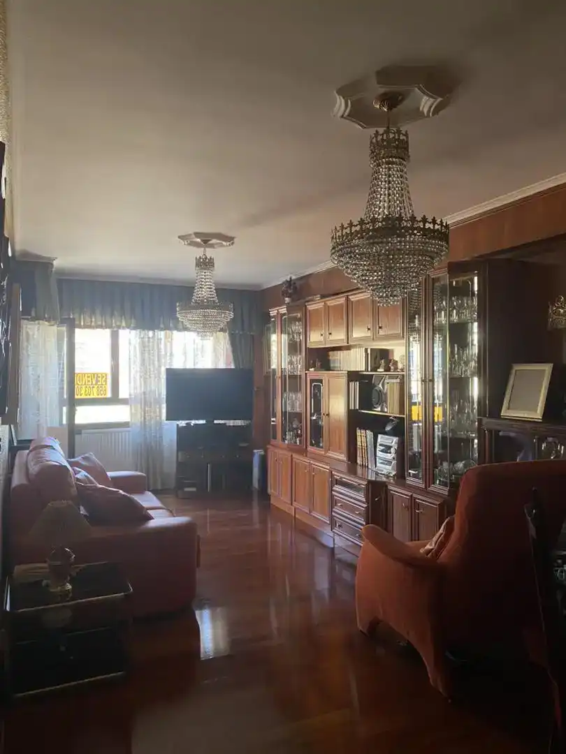 Sala de estar de Piso en venta en Derio con Trastero y Balcón